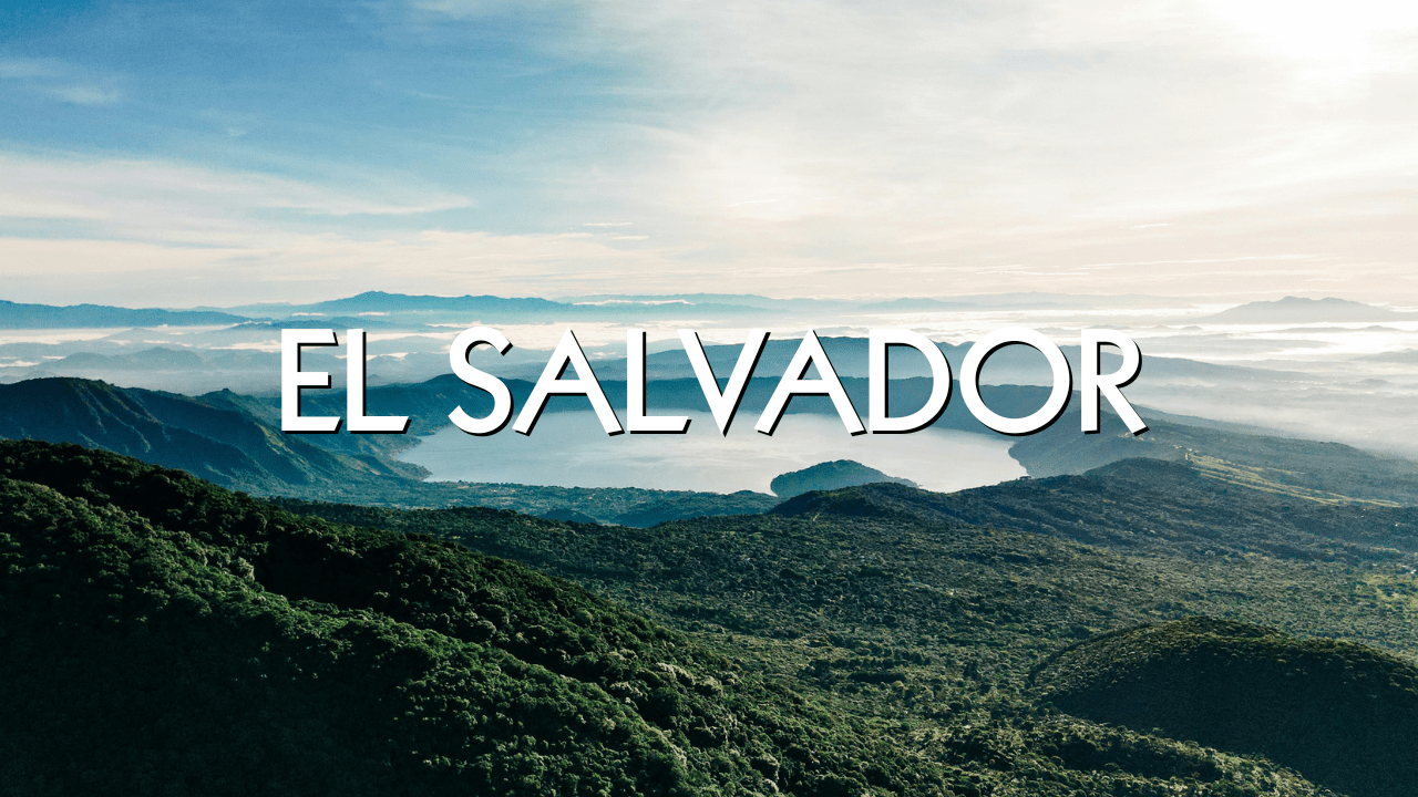 lac volcanique au salvador